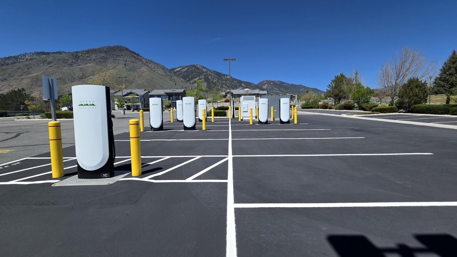tesla ev charger genoa nv